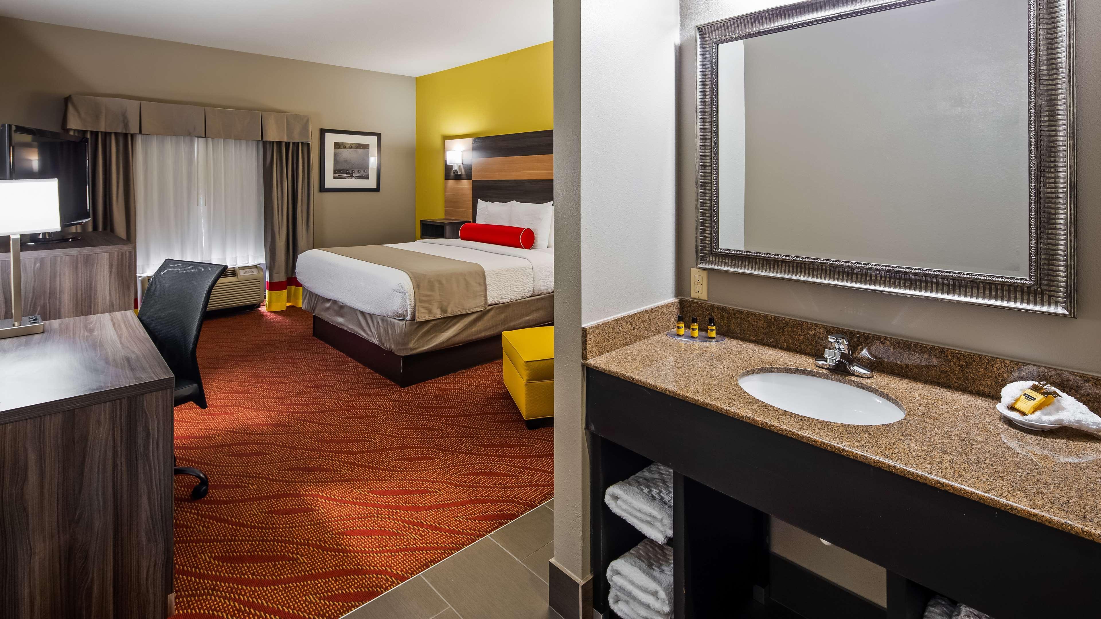 Best Western Plus Midwest City Inn & Suites Dış mekan fotoğraf