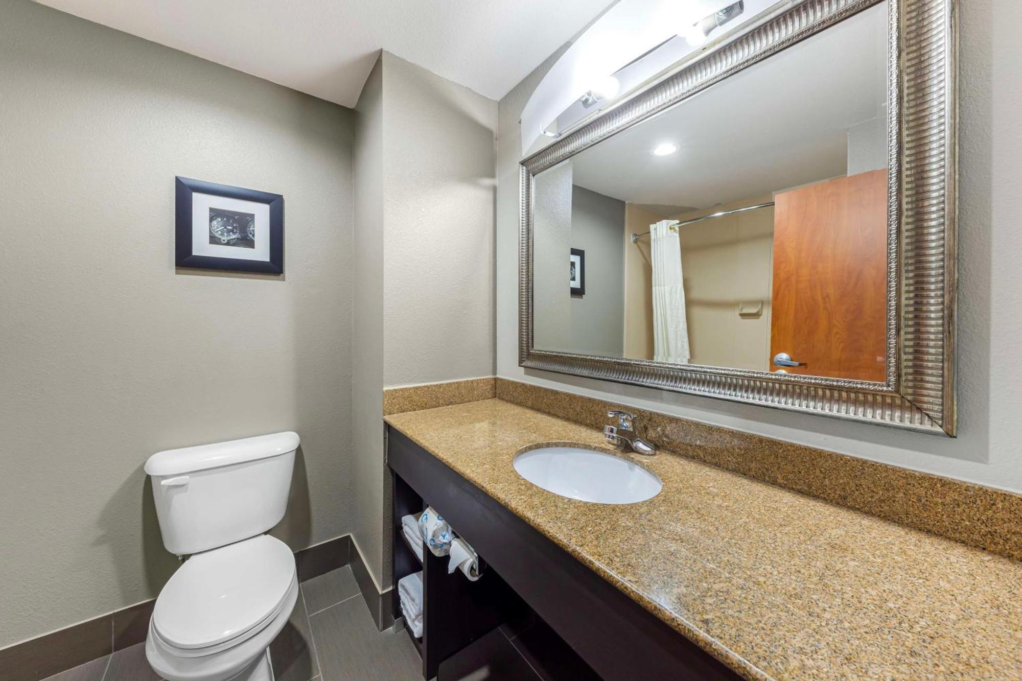 Best Western Plus Midwest City Inn & Suites Dış mekan fotoğraf