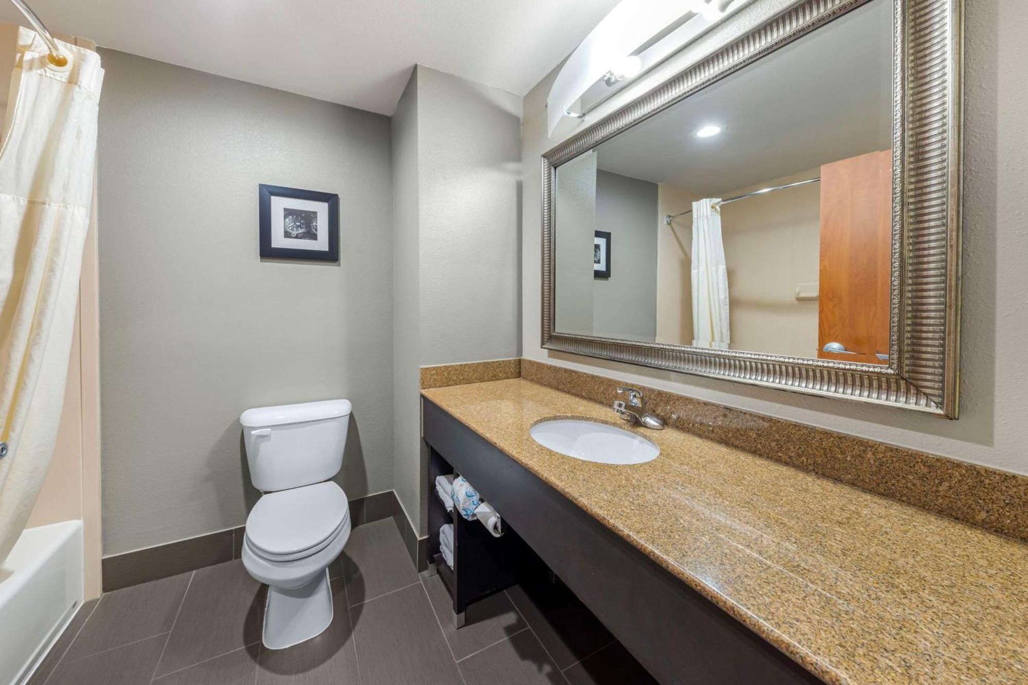 Best Western Plus Midwest City Inn & Suites Dış mekan fotoğraf