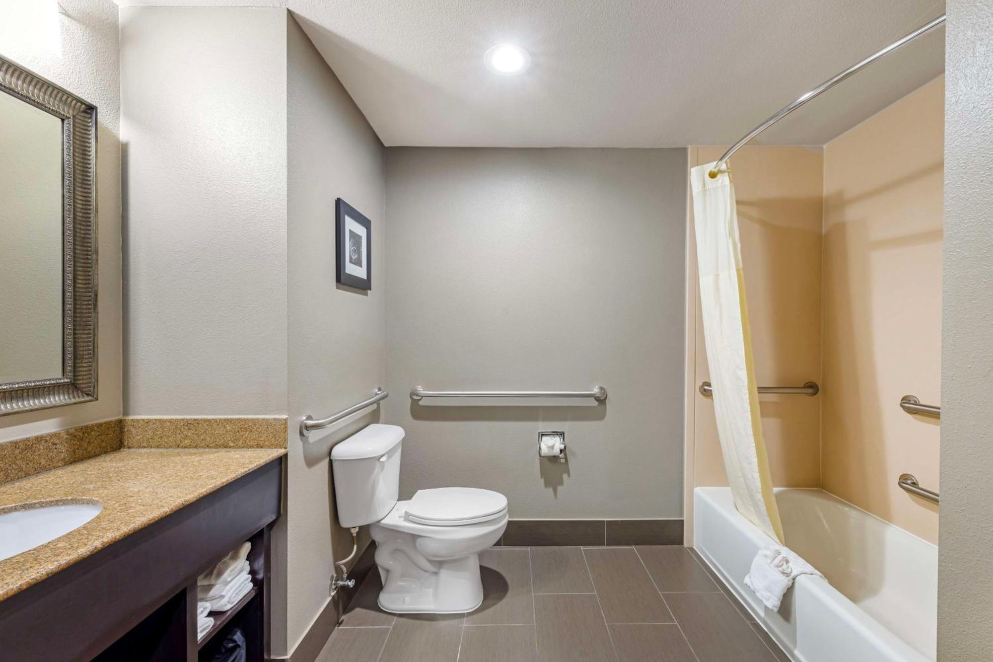 Best Western Plus Midwest City Inn & Suites Dış mekan fotoğraf