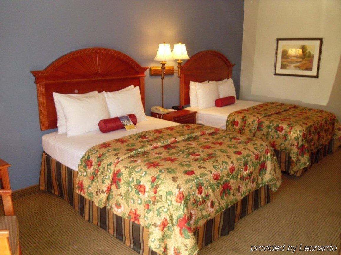 Best Western Plus Midwest City Inn & Suites Oda fotoğraf