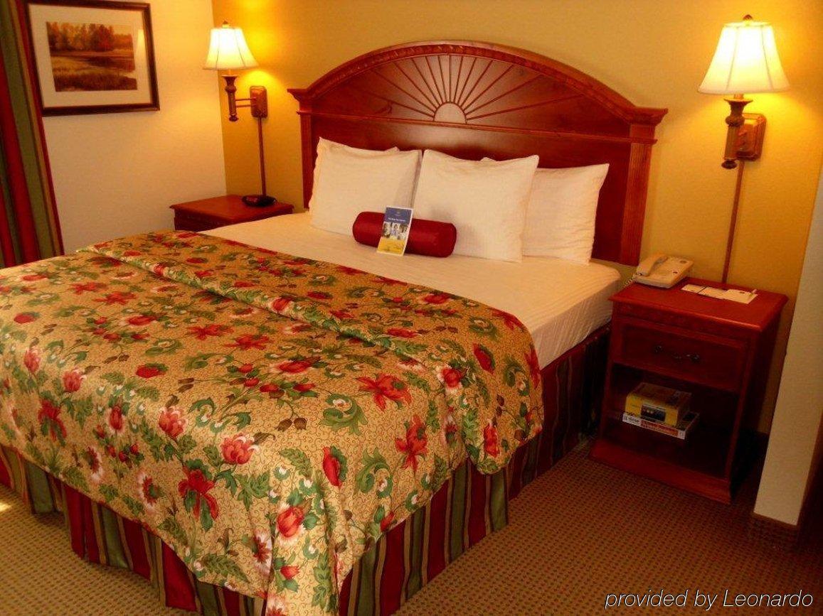 Best Western Plus Midwest City Inn & Suites Oda fotoğraf
