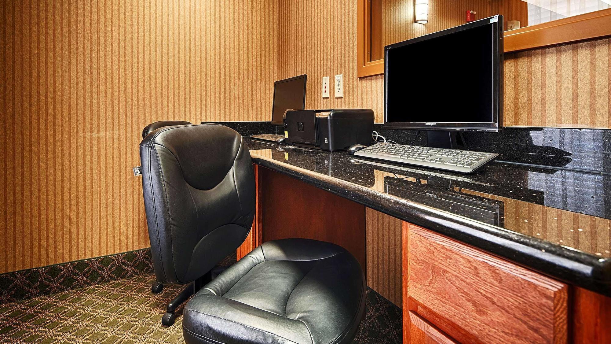 Best Western Plus Midwest City Inn & Suites Dış mekan fotoğraf